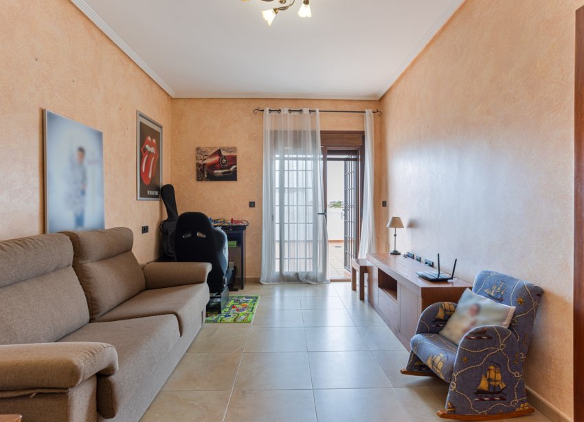 Resale - Villa - Los Montesinos - La Herrada