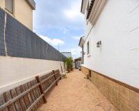 Resale - Villa - Los Montesinos - La Herrada