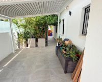 Resale - Villa - Los Montesinos - La Herrada