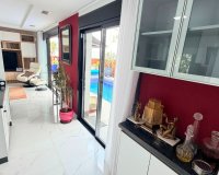Resale - Villa - Los Montesinos - La Herrada