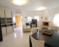 Resale - Villa - Mil Palmeras