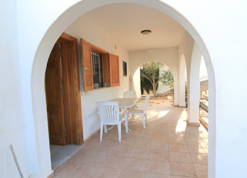 Resale - Villa - Mil Palmeras