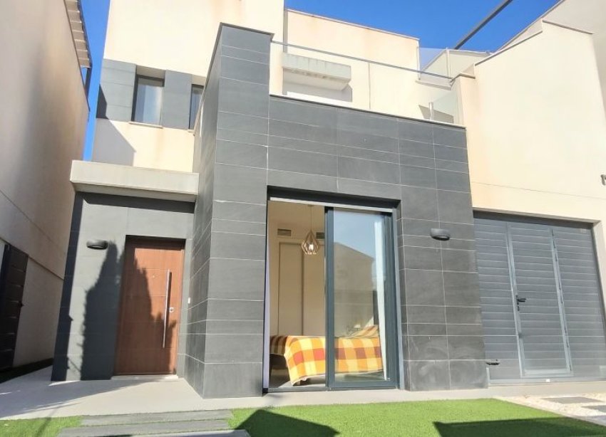 Resale - Villa - MURCIA REGION