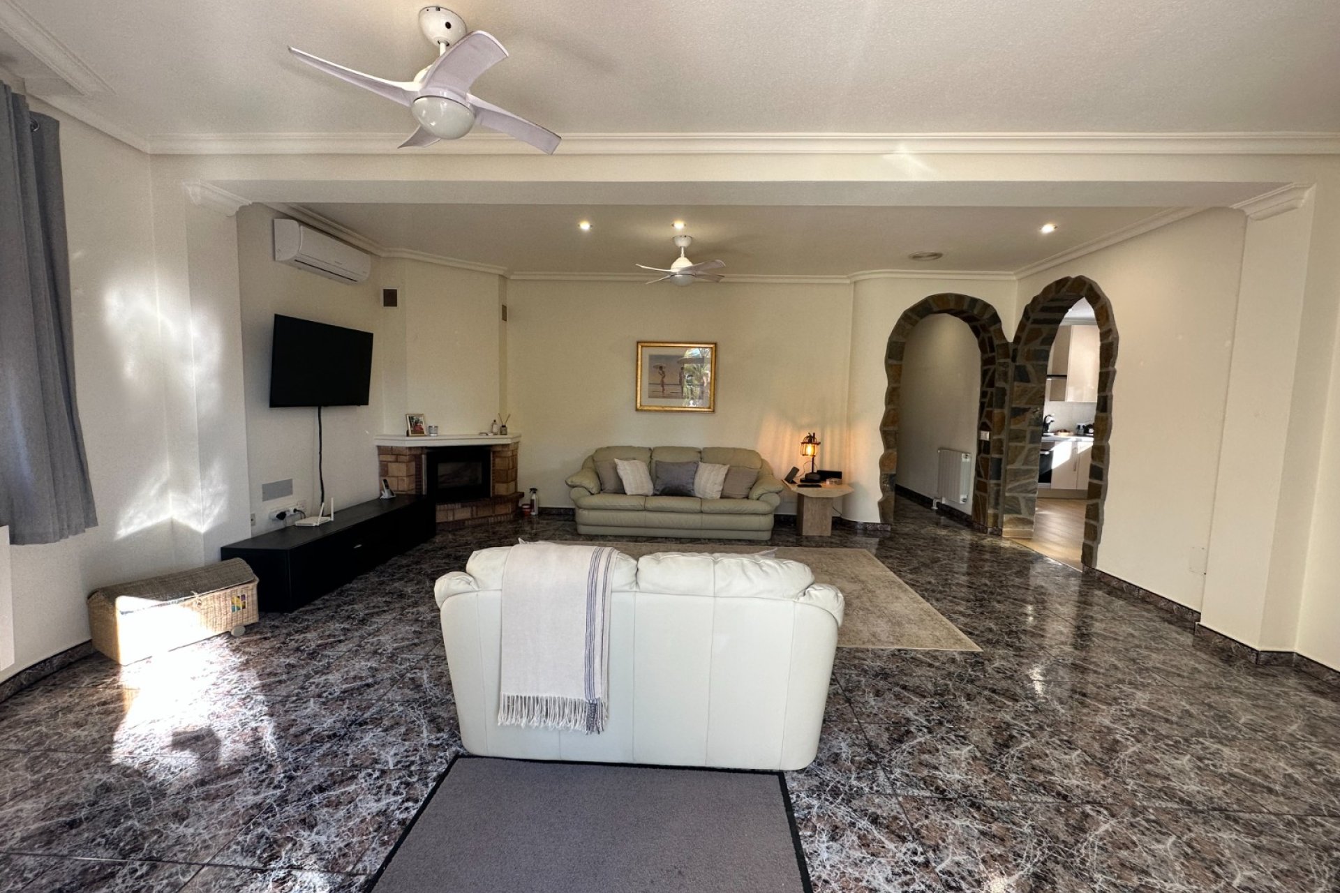 Resale - Villa - ORIHUELA - Benferri