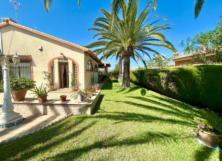 Resale - Villa - Orihuela Costa - Aguamarina