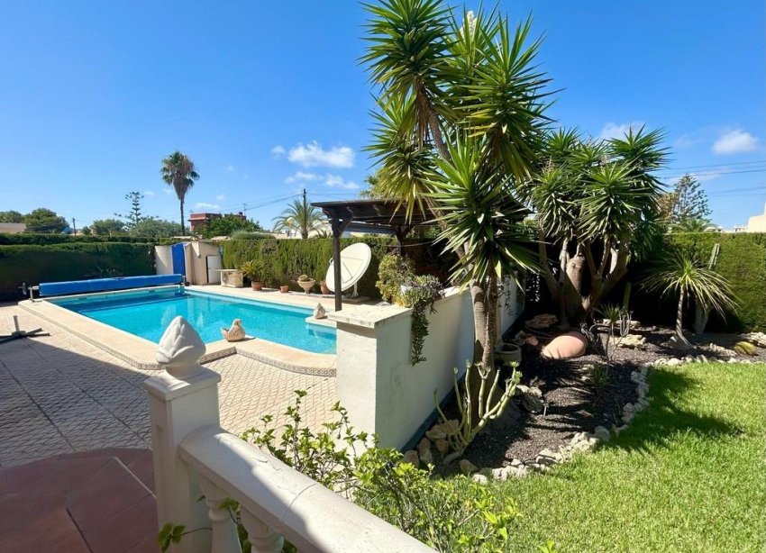 Resale - Villa - Orihuela Costa - Aguamarina