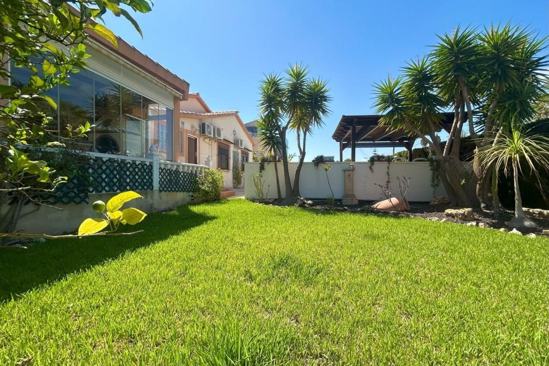 Resale - Villa - Orihuela Costa - Aguamarina
