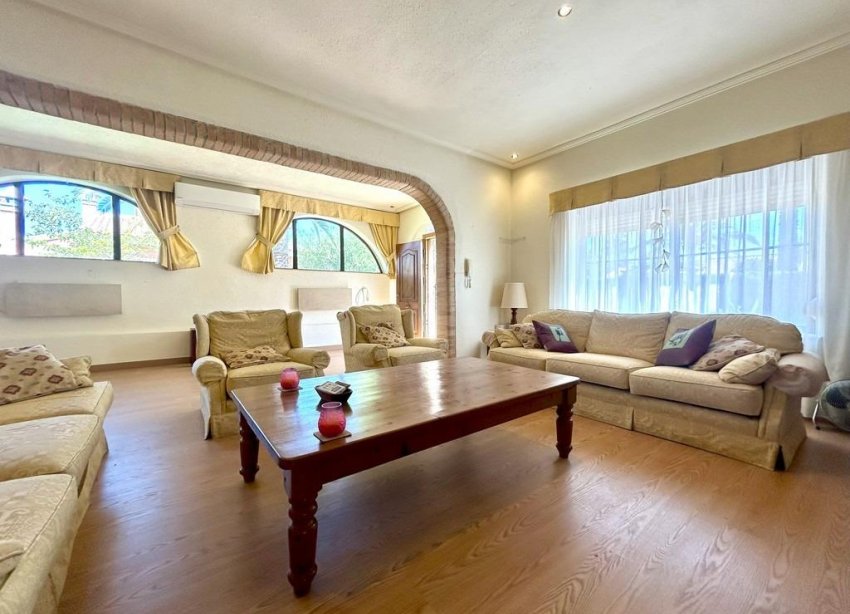 Resale - Villa - Orihuela Costa - Aguamarina