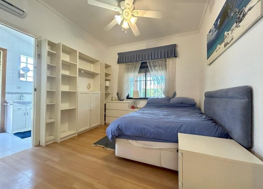 Resale - Villa - Orihuela Costa - Aguamarina