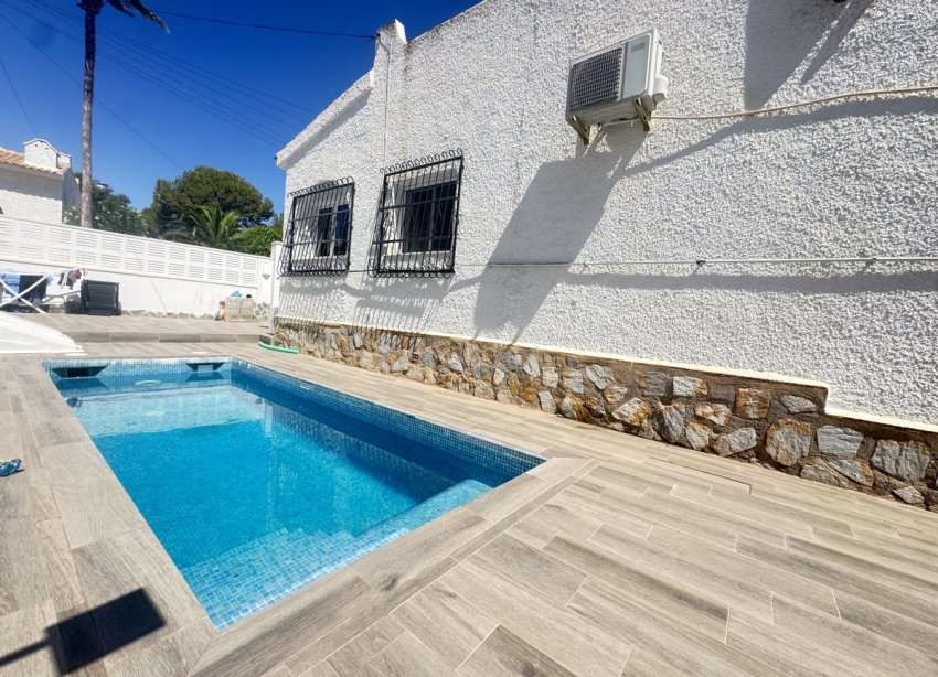 Resale - Villa - Orihuela Costa - Blue Lagoon