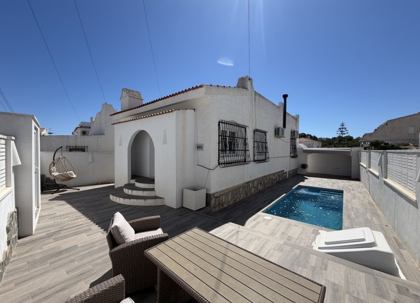 Resale - Villa - Orihuela Costa - Blue Lagoon