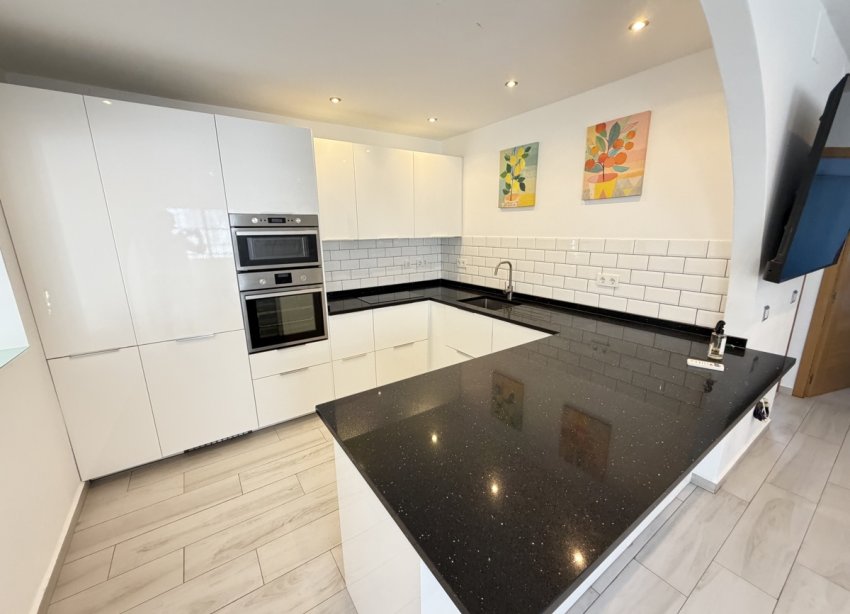 Resale - Villa - Orihuela Costa - Blue Lagoon