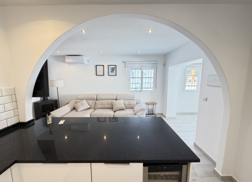 Resale - Villa - Orihuela Costa - Blue Lagoon