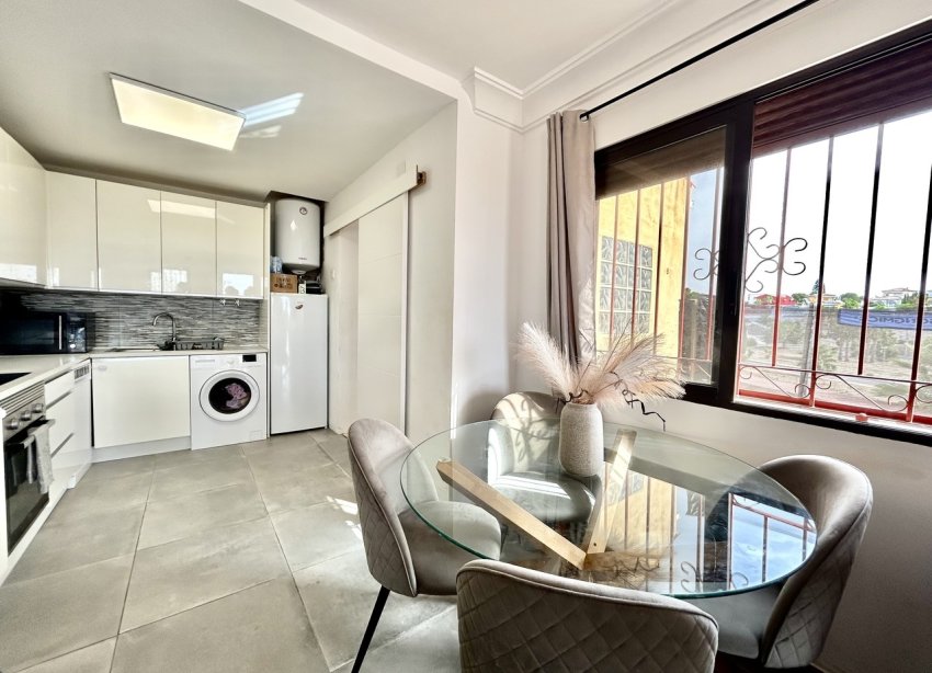 Resale - Villa - Orihuela Costa - Blue Lagoon