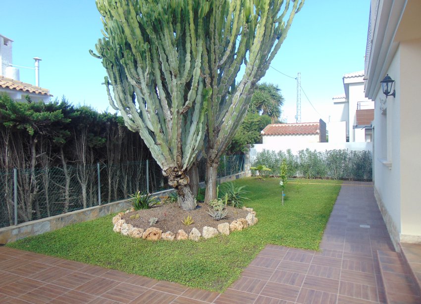 Resale - Villa - Orihuela Costa - Cabo Roig