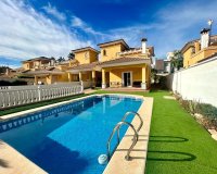 Resale - Villa - Orihuela Costa - Cabo Roig