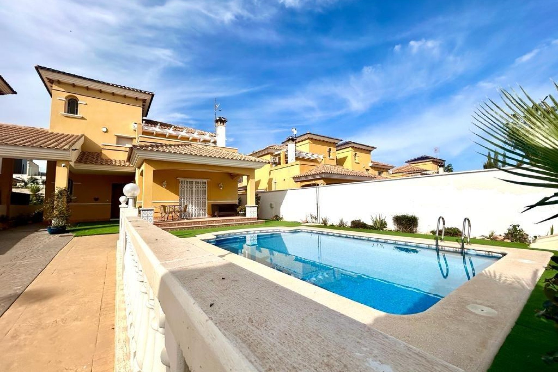 Resale - Villa - Orihuela Costa - Cabo Roig