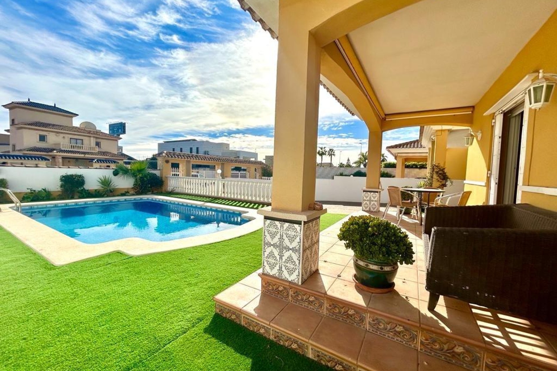 Resale - Villa - Orihuela Costa - Cabo Roig