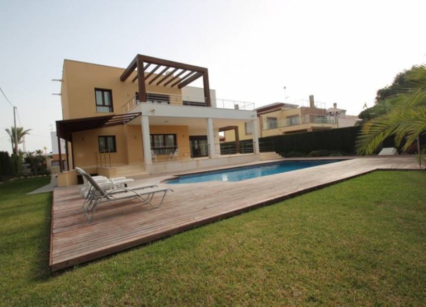 Resale - Villa - Orihuela Costa - Cabo Roig