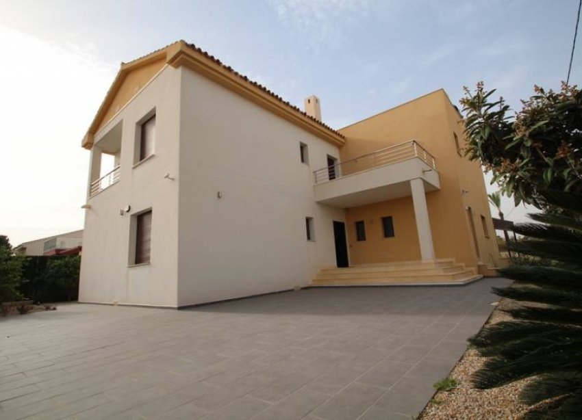 Resale - Villa - Orihuela Costa - Cabo Roig