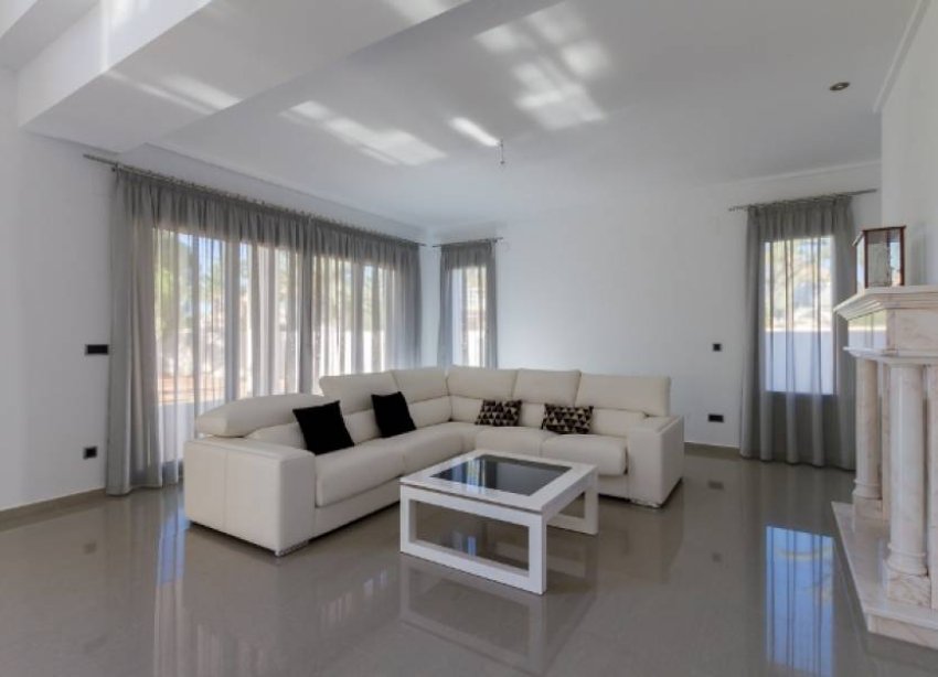 Resale - Villa - Orihuela Costa - Cabo Roig