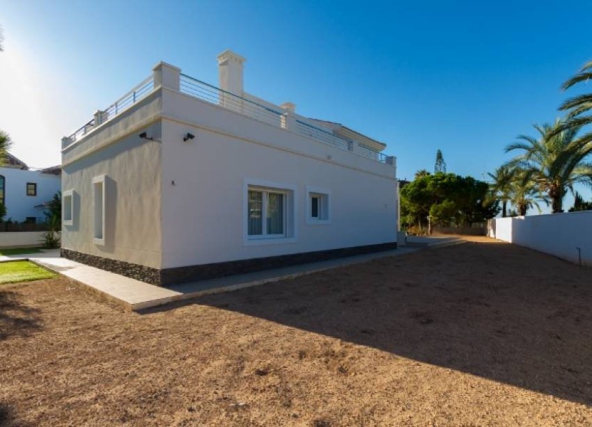 Resale - Villa - Orihuela Costa - Cabo Roig