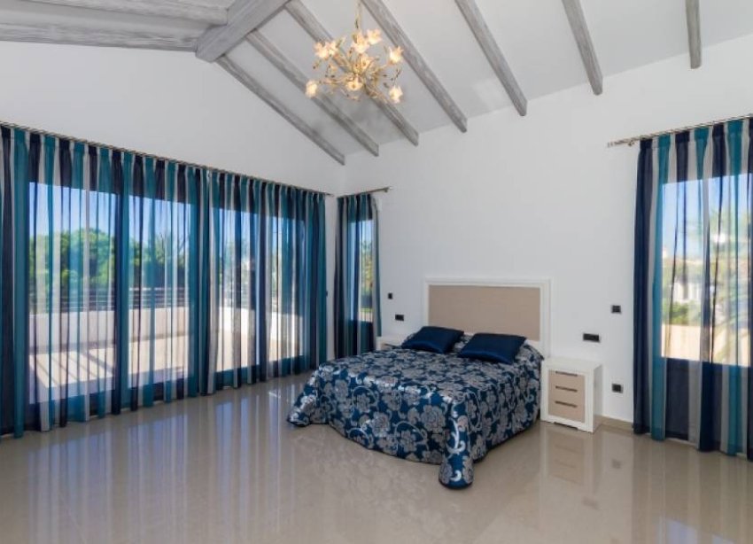 Resale - Villa - Orihuela Costa - Cabo Roig