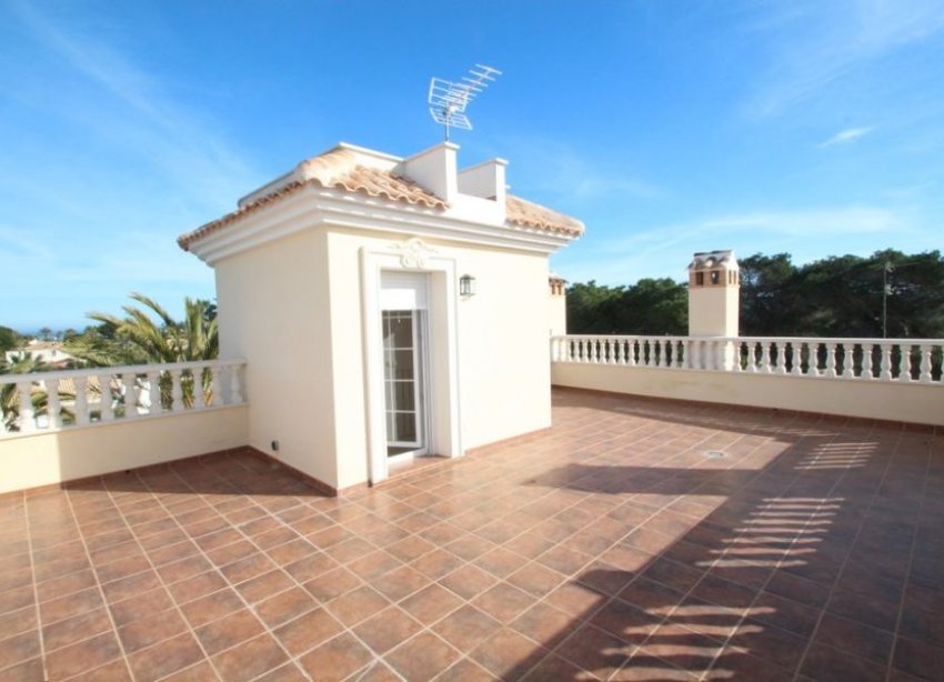 Resale - Villa - Orihuela Costa - Cabo Roig