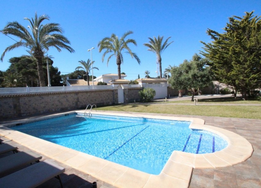 Resale - Villa - Orihuela Costa - Cabo Roig