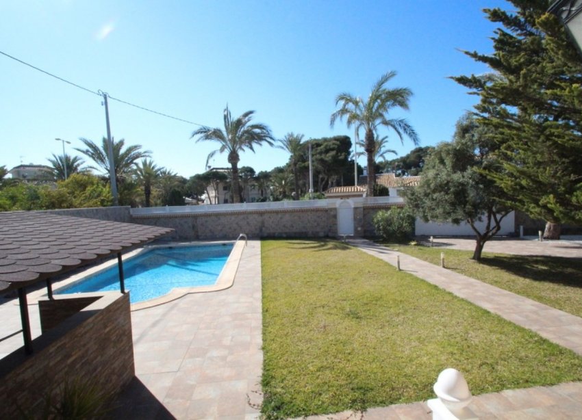 Resale - Villa - Orihuela Costa - Cabo Roig