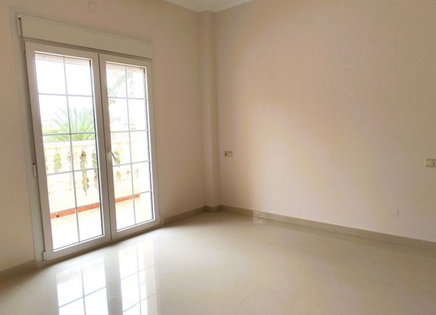 Resale - Villa - Orihuela Costa - Cabo Roig