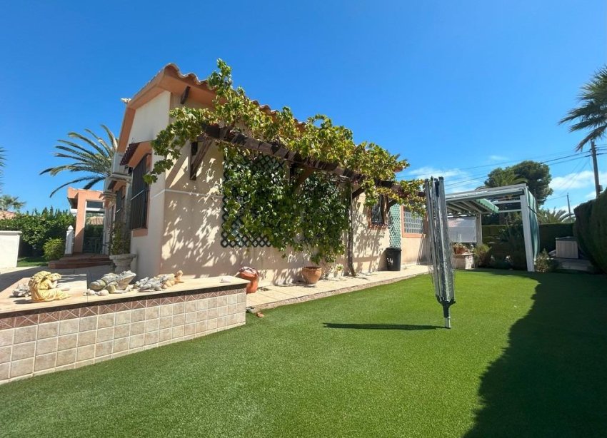 Resale - Villa - Orihuela Costa - Cabo Roig