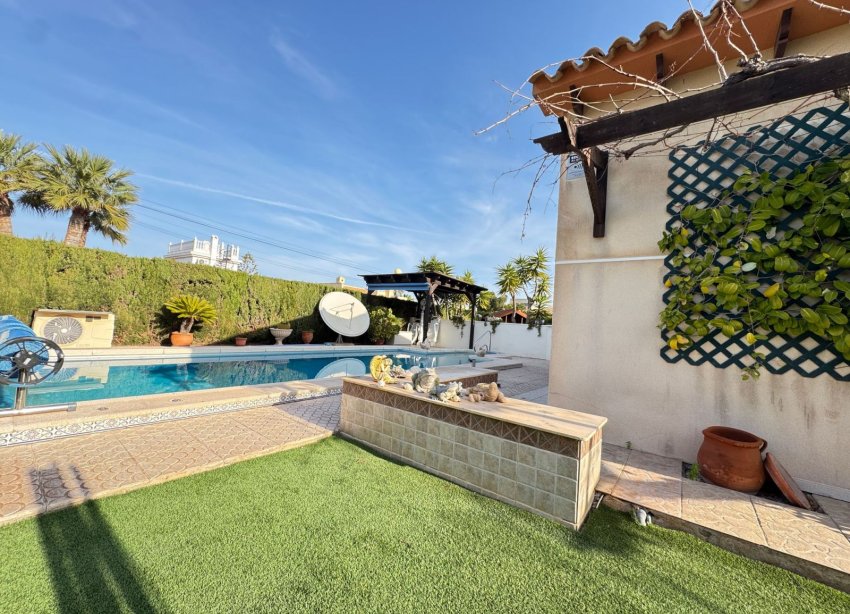 Resale - Villa - Orihuela Costa - Cabo Roig