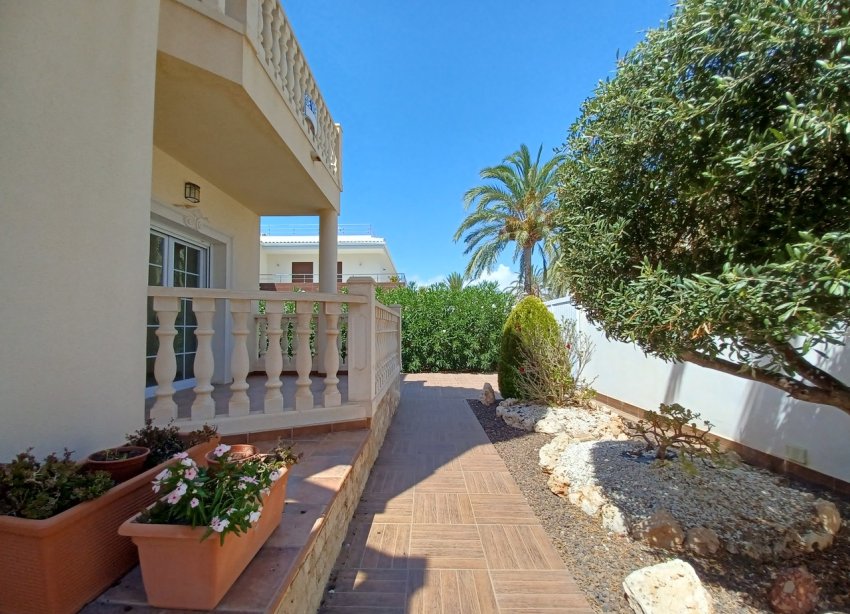 Resale - Villa - Orihuela Costa - Cabo Roig