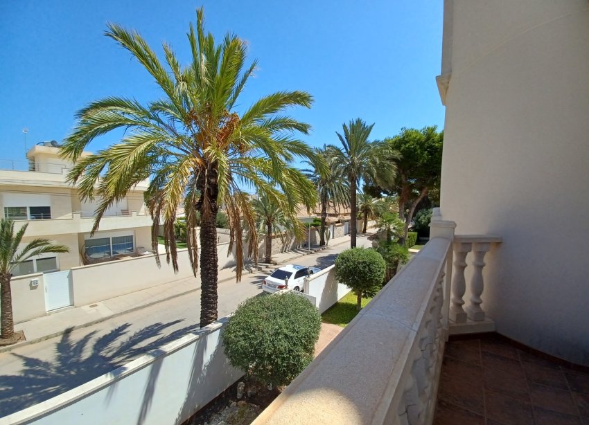 Resale - Villa - Orihuela Costa - Cabo Roig