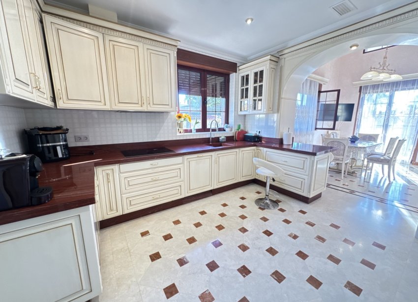 Resale - Villa - Orihuela Costa - Cabo Roig