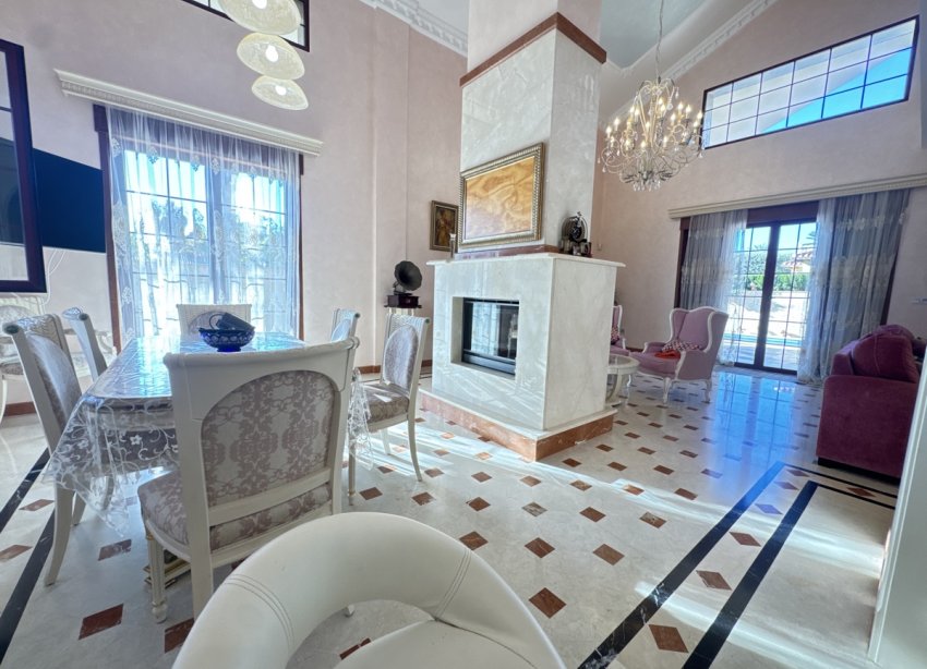 Resale - Villa - Orihuela Costa - Cabo Roig