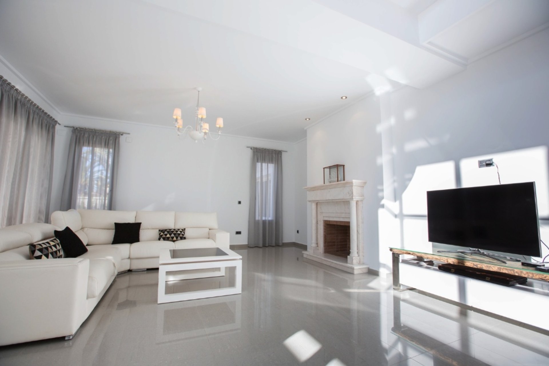 Resale - Villa - Orihuela Costa - Cabo Roig