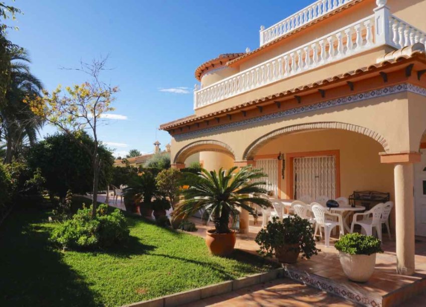 Resale - Villa - Orihuela Costa - Cabo Roig