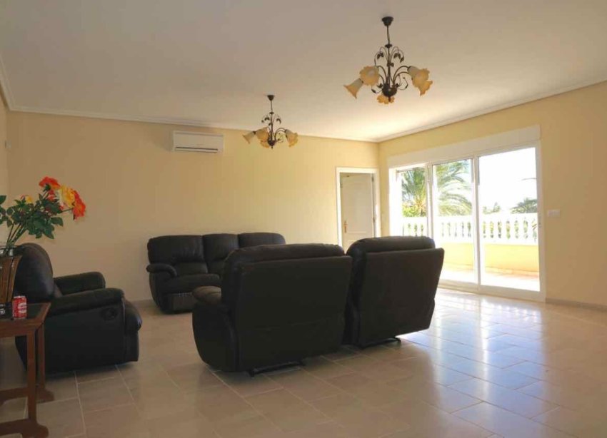 Resale - Villa - Orihuela Costa - Cabo Roig