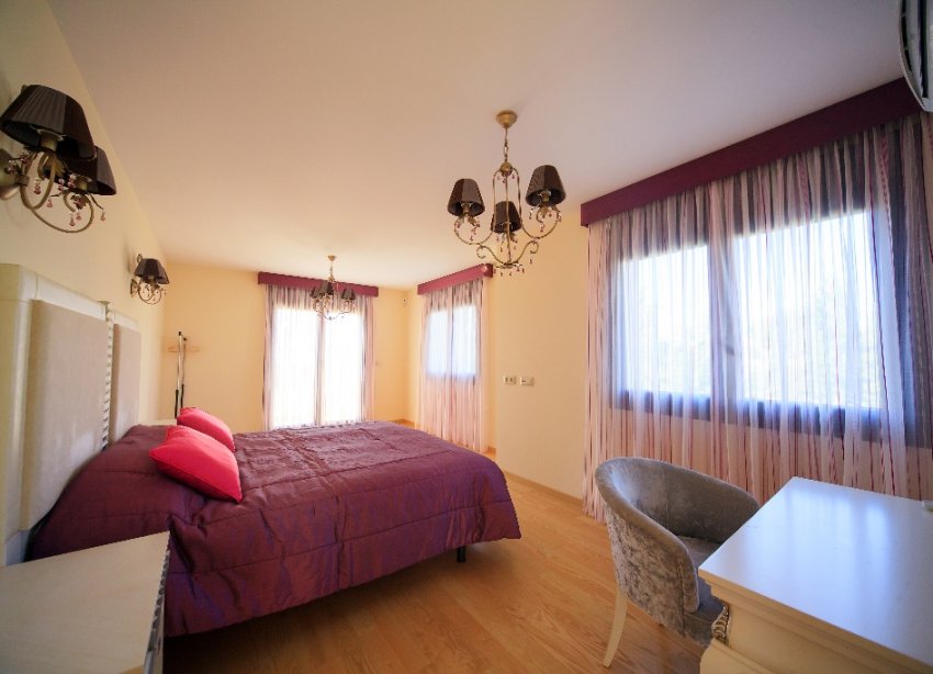 Resale - Villa - Orihuela Costa - Cabo Roig