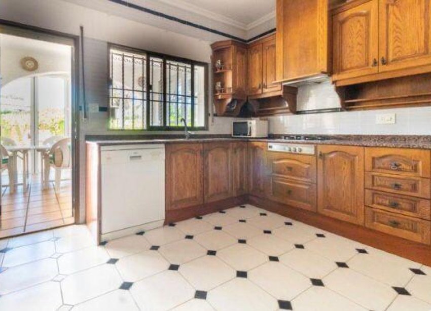 Resale - Villa - Orihuela Costa - Cabo Roig