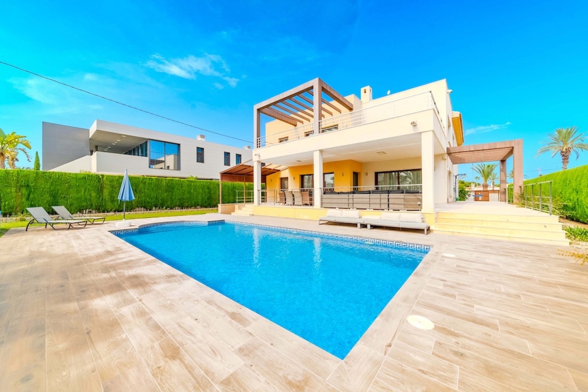 Resale - Villa - Orihuela Costa - Cabo Roig