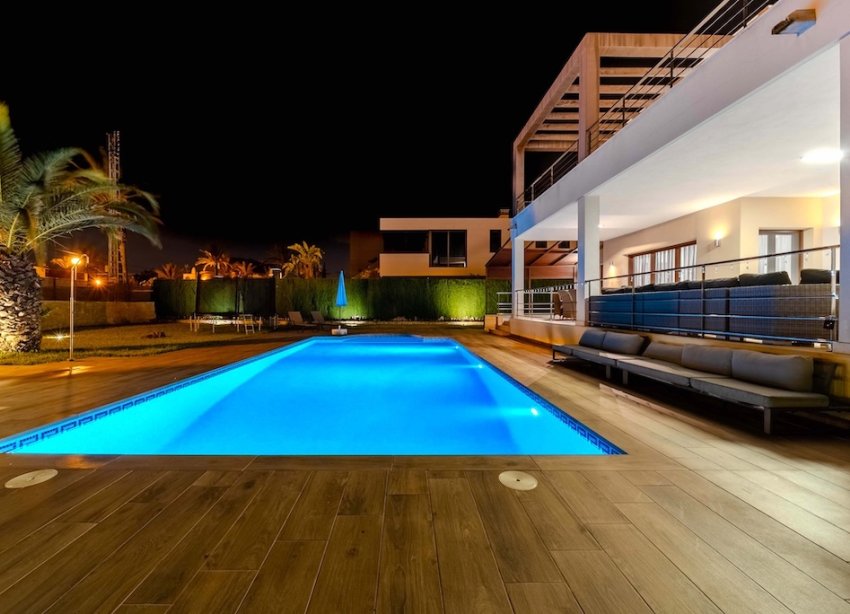 Resale - Villa - Orihuela Costa - Cabo Roig