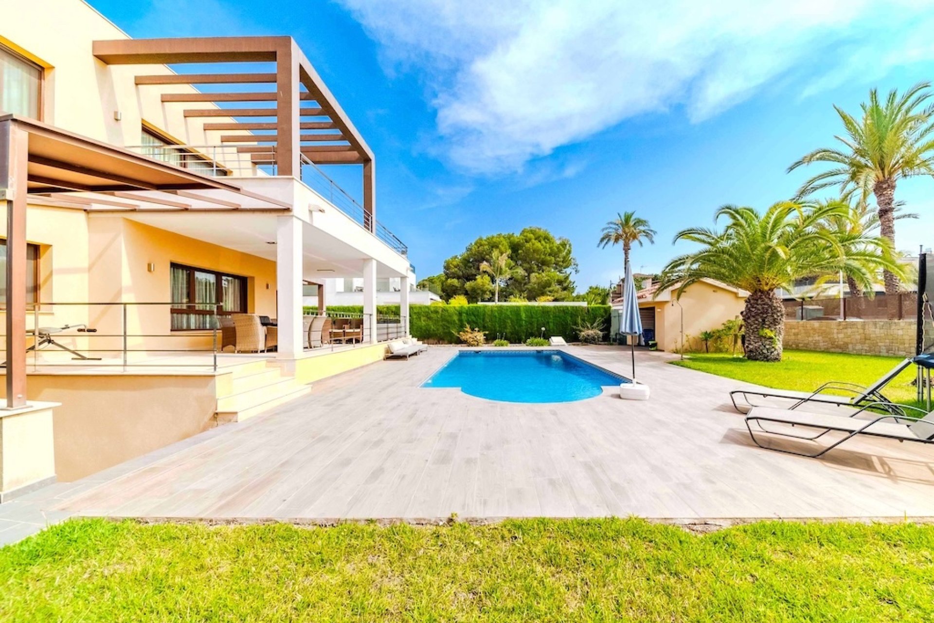 Resale - Villa - Orihuela Costa - Cabo Roig