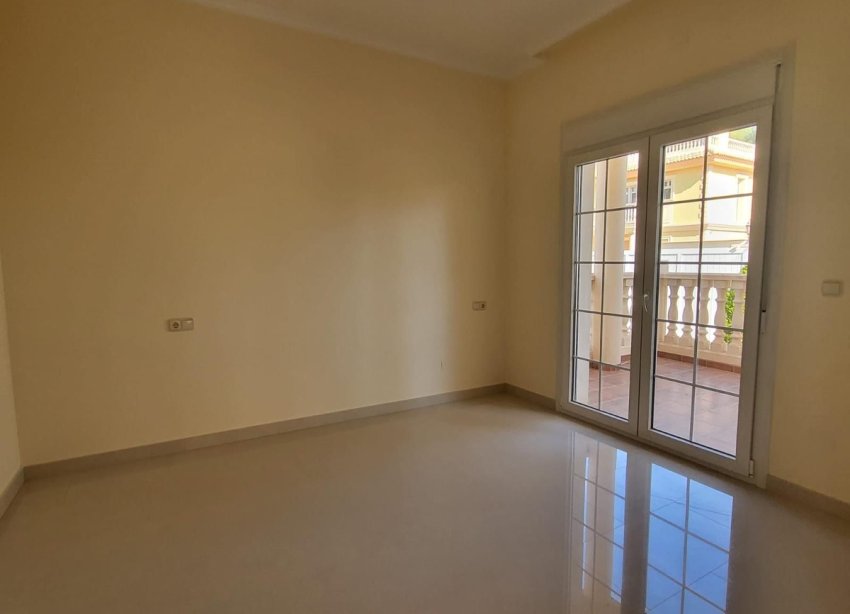 Resale - Villa - Orihuela Costa - Cabo Roig