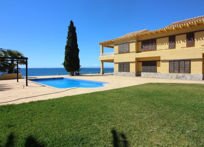 Resale - Villa - Orihuela Costa - Cabo Roig