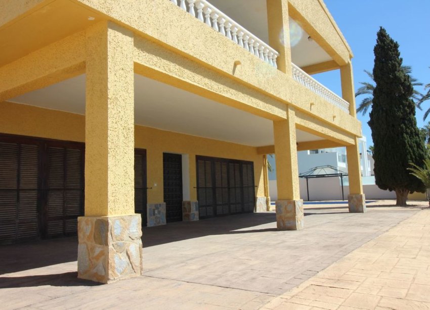 Resale - Villa - Orihuela Costa - Cabo Roig