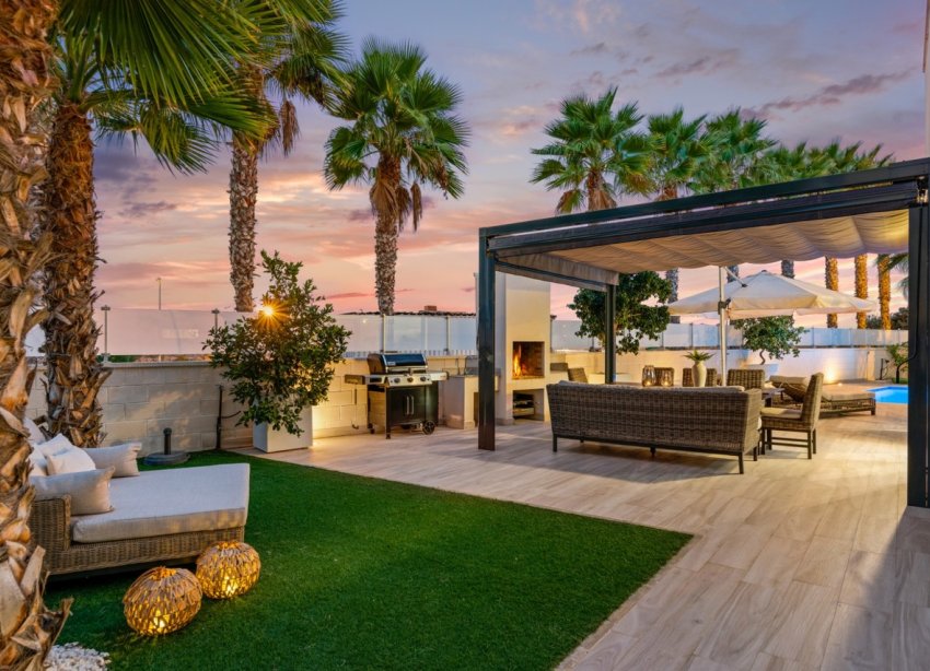 Resale - Villa - Orihuela Costa - Cabo Roig