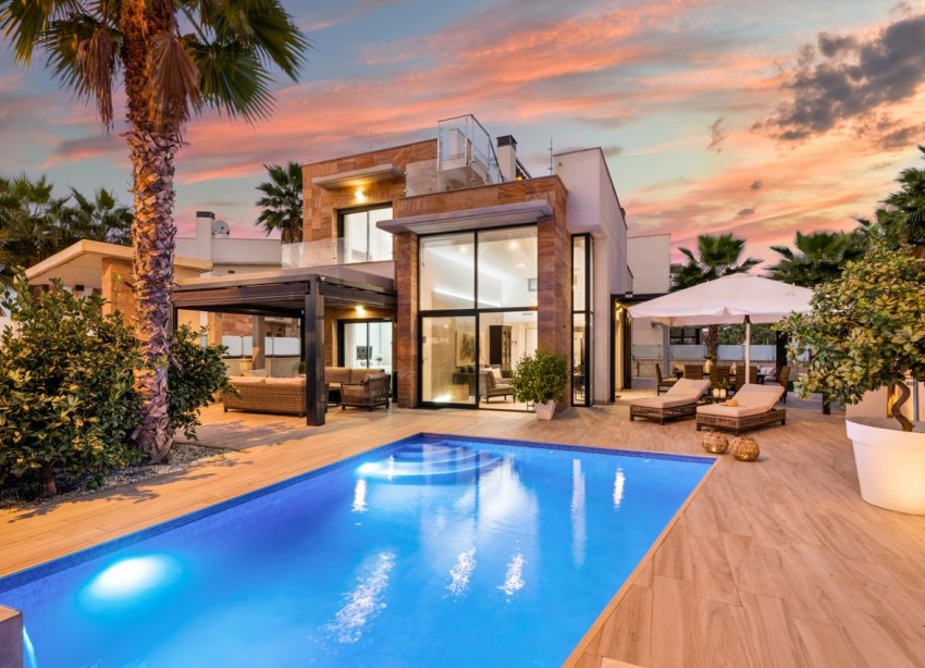 Resale - Villa - Orihuela Costa - Cabo Roig